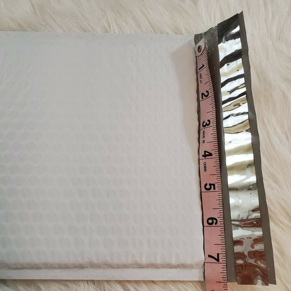 Bubble Pak Office 25 Bubble Pak 725 X 2 Self Sealing Poly Mailer